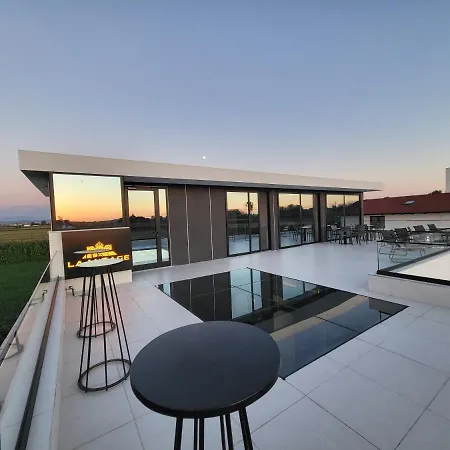Вилла La Mirage Rrushkull (Durres)