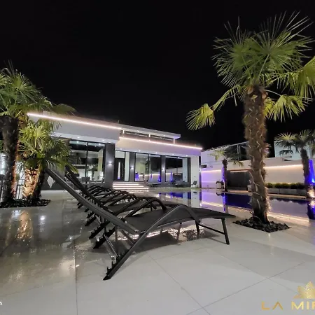 La Mirage Villa *