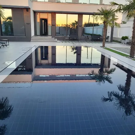 La Mirage