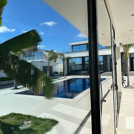 La Mirage Villa