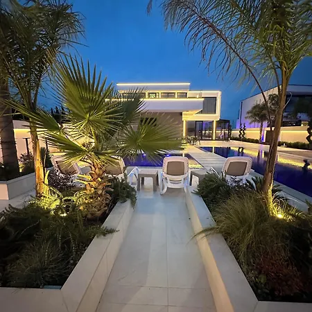 La Mirage Villa *